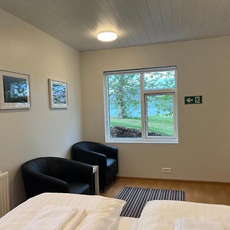 Glaesibaer 2 Guesthouse And Horsefarm Akureyri Extérieur photo