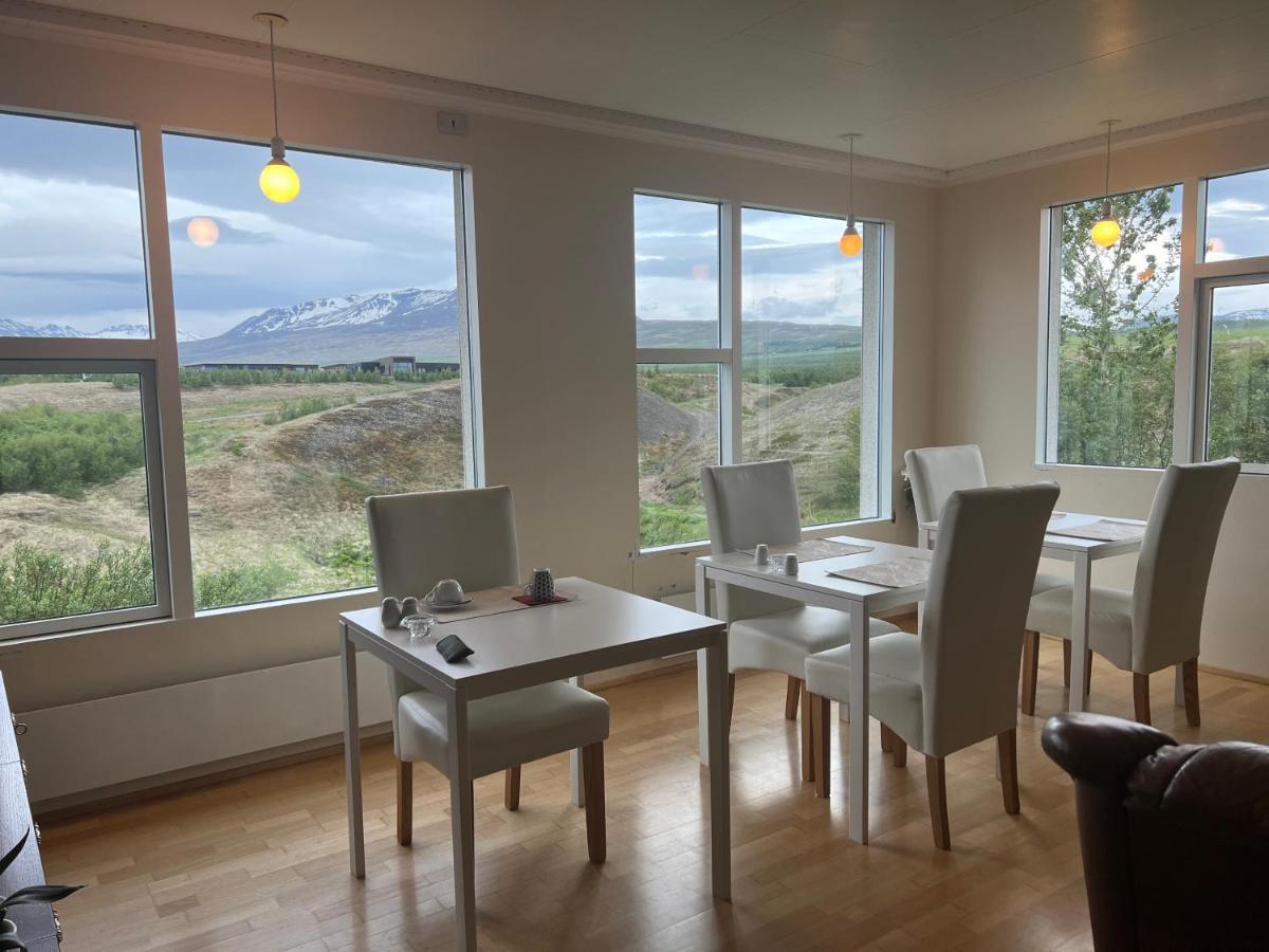 Glaesibaer 2 Guesthouse And Horsefarm Akureyri Extérieur photo