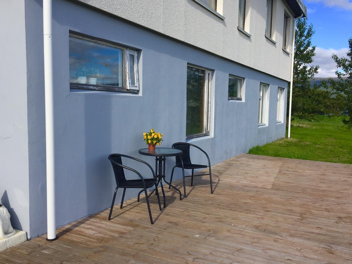 Glaesibaer 2 Guesthouse And Horsefarm Akureyri Extérieur photo
